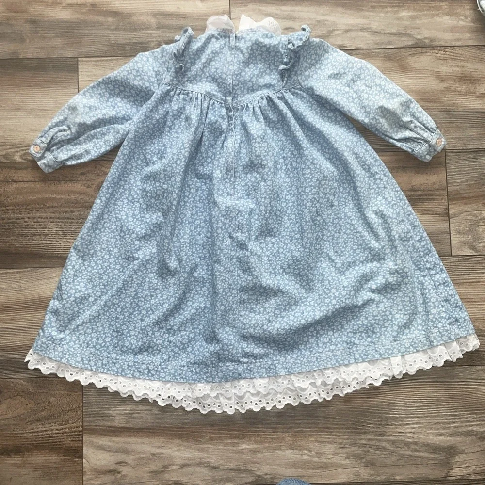 Vintage 1980s Toddler Girl 4 Blue Ditzy Floral Cotton Lace Collar Easter Outfit